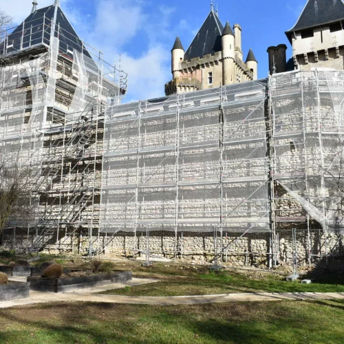 Restauration parement château